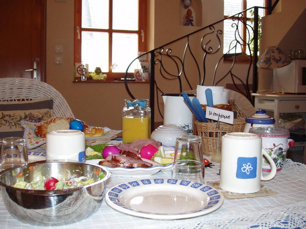 Rudolf'S Fogado Hotel Zsira Ngoại thất bức ảnh