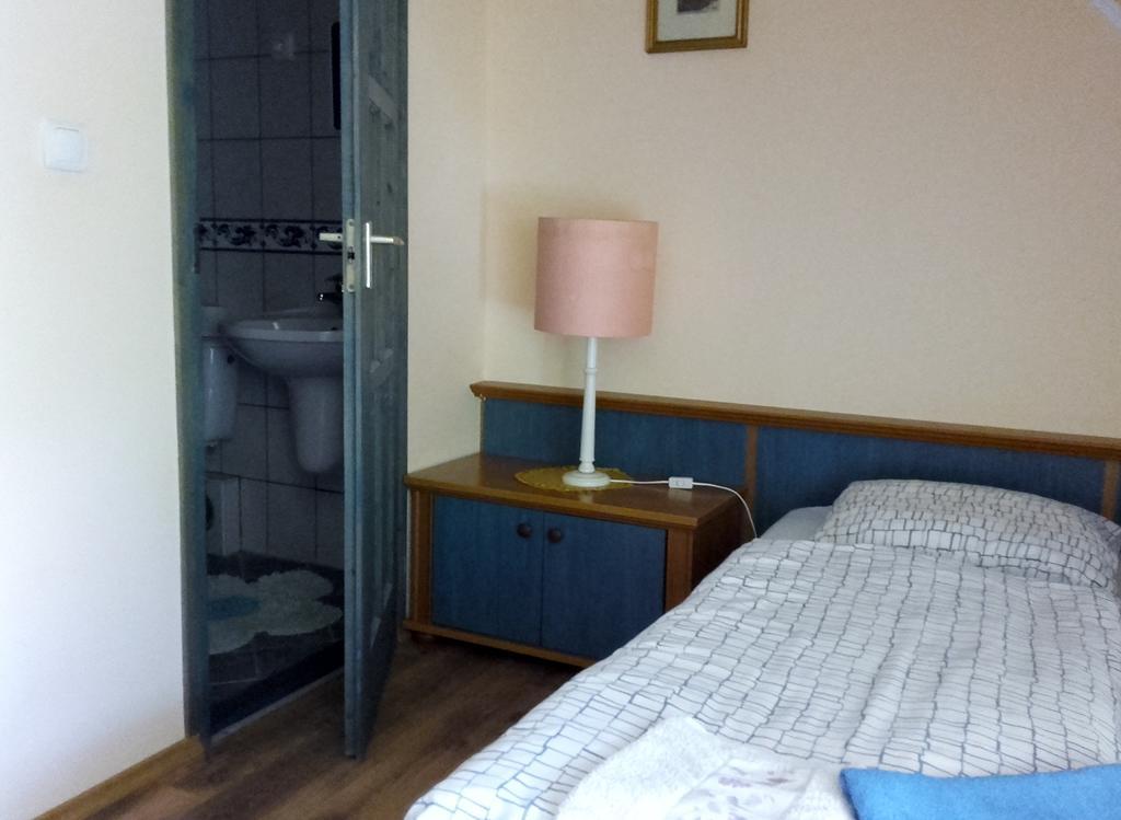 Rudolf'S Fogado Hotel Zsira Ngoại thất bức ảnh